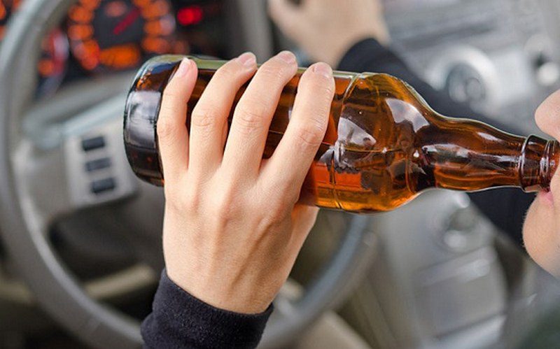 Mơ thấy uống bia quất cặp lô nào để chắc chắn trúng lớn? 8 Rất nhiều khó khăn sẽ đến khi gặp giấc mơ thấy uống bia 1 mình