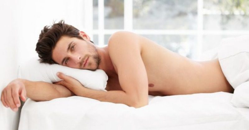 Ngủ mơ thấy đàn ông khỏa thân gắn liền với số tài lộc nào? 6 Giấc mơ đàn ông đang khỏa thân trên giường mình cần đề cao cảnh giác